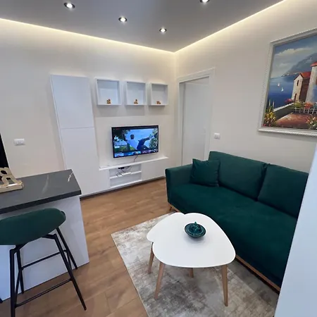 L@l Apartment Tirana
