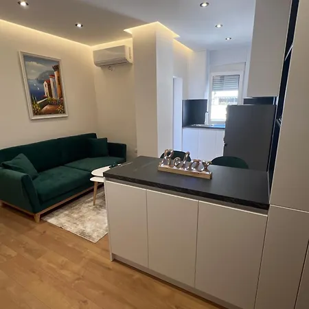 L@l Apartment *